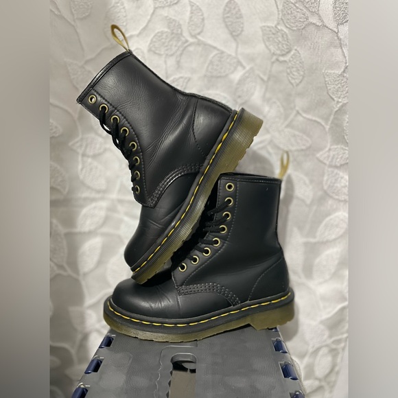 Dr. Martens 1460 Vegan 8-Eye Boot - Picture 9 of 12